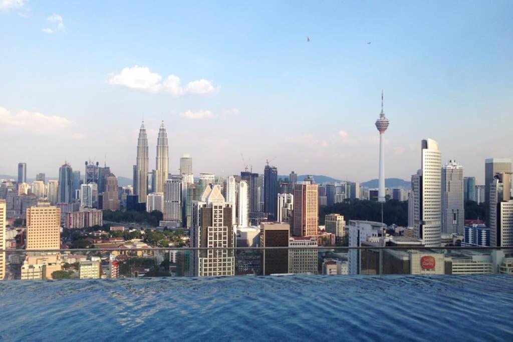 Klcc Regalia Suites Infinity Pool กัวลาลัมเปอร์ ภายนอก รูปภาพ